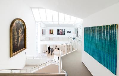Im Museumsbau von 1991 werden Kunstwerke des 19. bis 21. Jahrhunderts gezeigt. (Foto: Schwerdt)