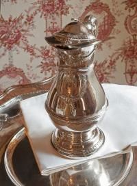 42_bildergalerie_Sammlung_Kunsthandwerk_Silberkanne_by_Gattner