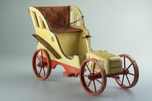 Spielzeug-Auto um 1900 (Foto: KMH)