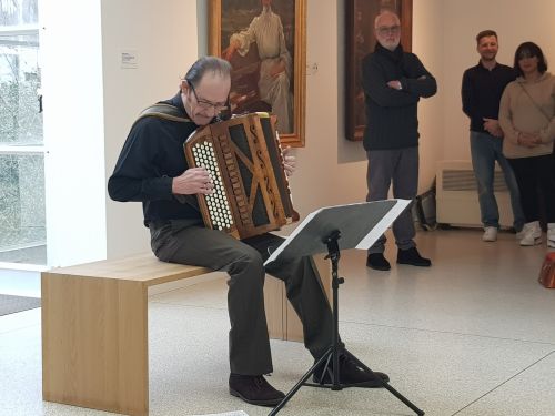 20230305_110343_skal