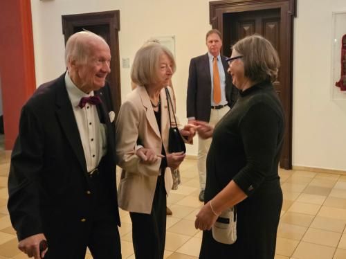 20231111_184033-skal