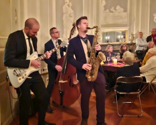 20231111_220526_skal