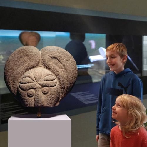 Ausstellungsbereich Kelten im Kurpfälzischen Museum (Visualisierung KMH). Der Heidelberger Keltenkopf steht im Mittelpunkt des neu gestalteten Ausstellungsbereichs im Kurpfälzischen Museum (Visualisierung KMH).