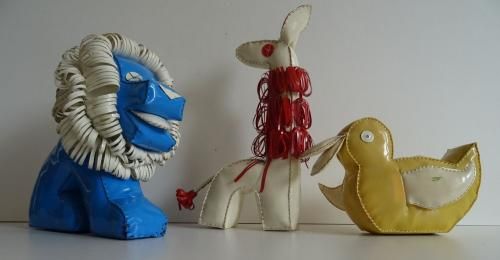 chinesische Kesi-Schlitzwirkerei (Detail), Foto: TMB/K. Scherer Lotte Hofmann: Tiere, Leihgabe Privatbesitz, Foto Museum