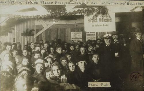 Ferdinand und Ernst Israel, 1920, 11,5 cm H x 17 cm B,  Fotosammlung Stadtgeschichte (Foto: KMH)