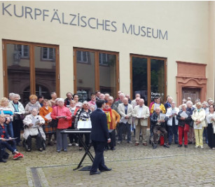 Singen im Innenhof des Kurpfälzischen Museums