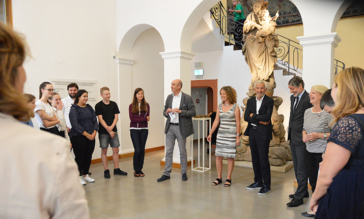 Gruppe im Museum (Foto: KMH)